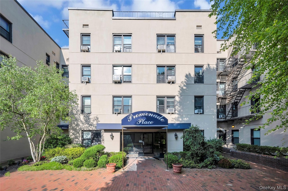 11 Wooleys Ln E unit 3A, Great Neck, NY 11021 - photo 1