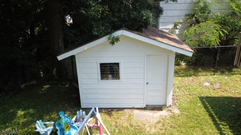 27 Vail Rd, Landing, NJ 07850 - photo 1