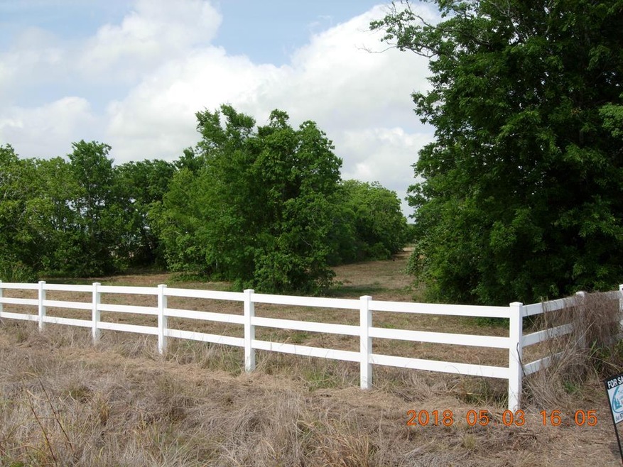 227 N Cedar Vale Rd, Bay City, TX 77414 - photo 1