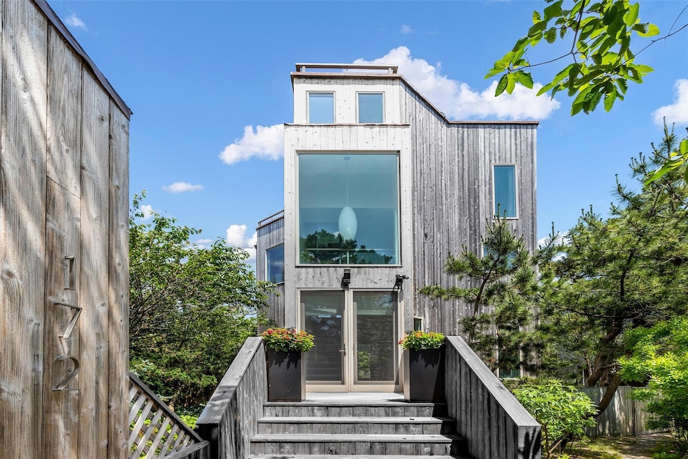 For Sale $2,350,000 • Co-Listing Agent