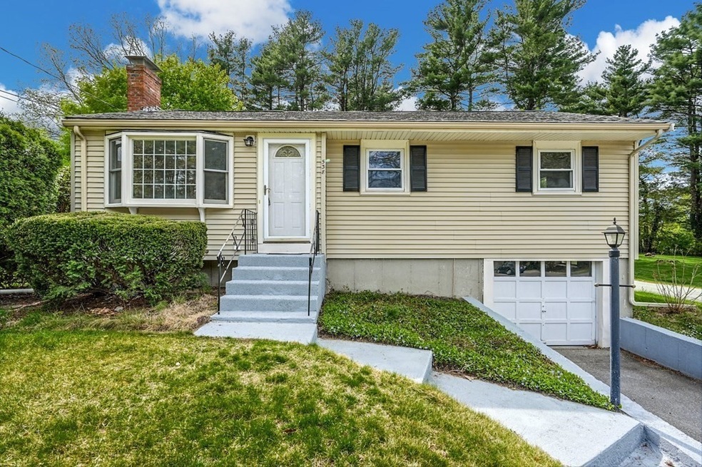 538 Coronation Dr, Franklin, MA 02038 - photo 1