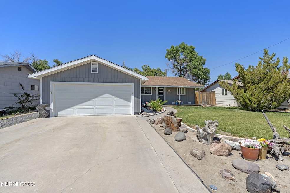 640 Nadine Dr, Fallon, NV 89406 - photo 1