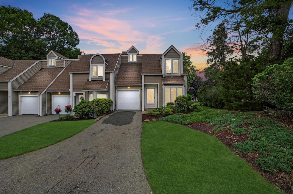 32 Spring Pond Dr, Ossining, NY 10562 - photo 1