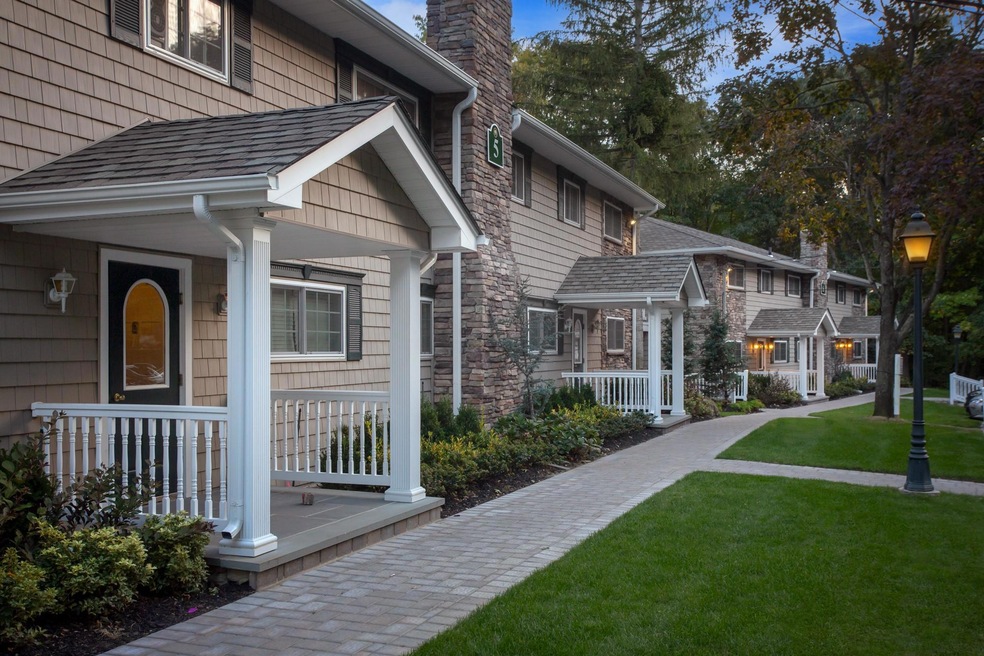 2 Presidents Dr unit 2-1B, Port Jefferson, NY 11777 - photo 1