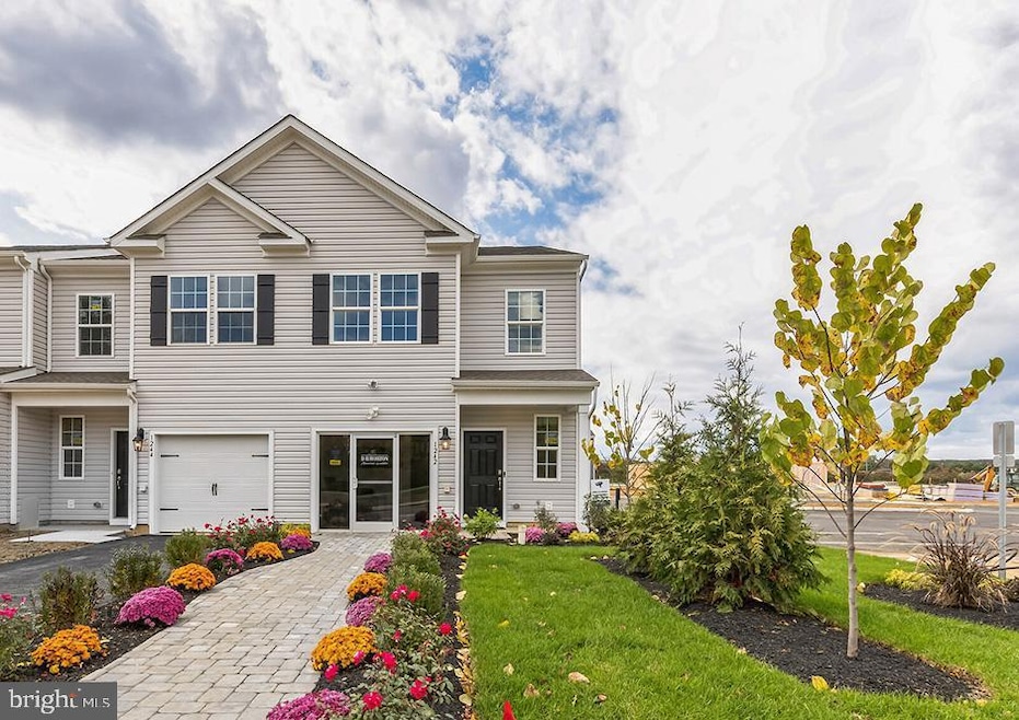 For Sale $399,990 • Co-Listing Agent