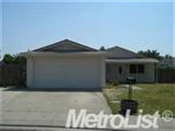 1075 Tobin Place, Manteca, CA 95337 - photo 1