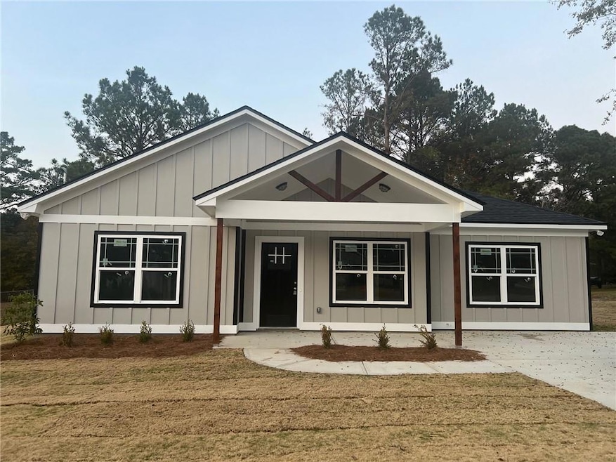 314 Lee Rd, Phenix City, AL 36870 - photo 1