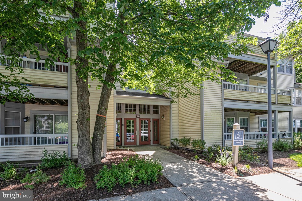 108 Wrangel Ct unit 8, Princeton, NJ 08540 - photo 1