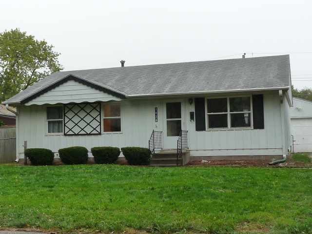 1036 Hawthorne Dr, Bettendorf, IA 52722 - photo 1