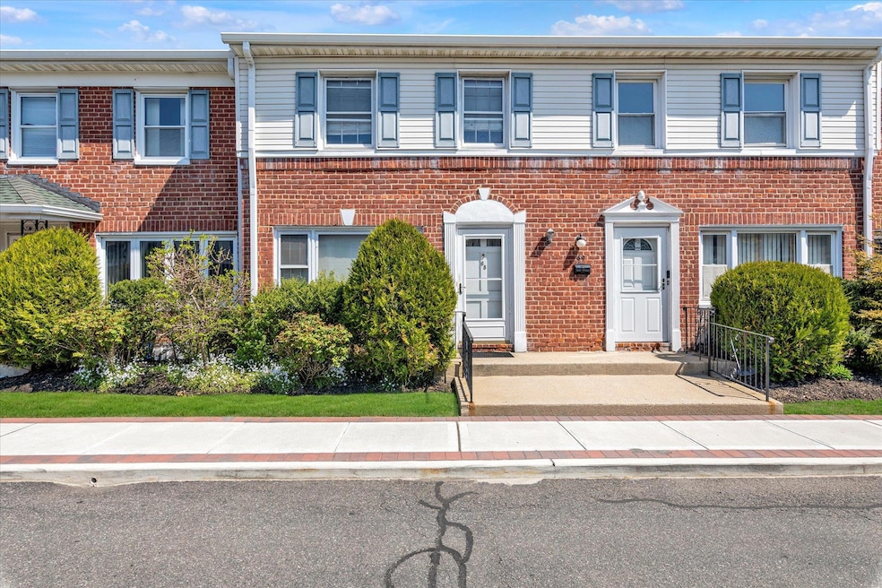 3530 Long Beach Rd unit 68, Oceanside, NY 11572 - photo 1