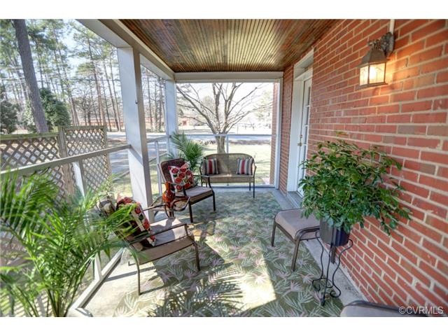 Wonderful screen porch