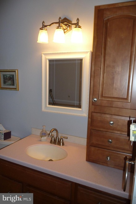 860 Lower Ferry Rd unit 4B, Ewing, NJ 08628 - photo 1