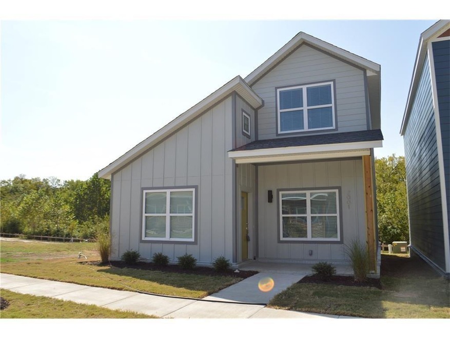 2001 S Florida Way, Fayetteville, AR 72701 - photo 1