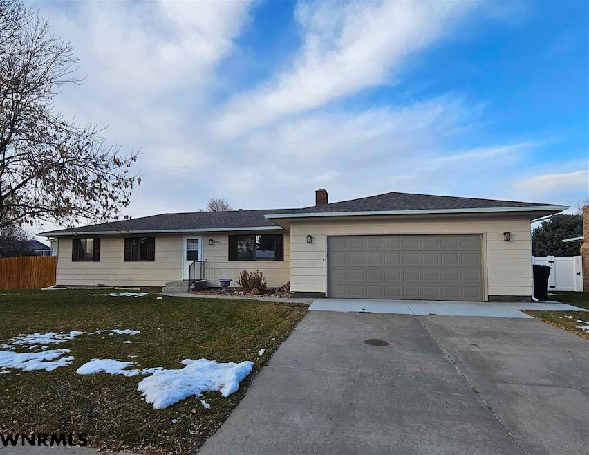 2001 E 30th St, Scottsbluff, NE 69361 - photo 1