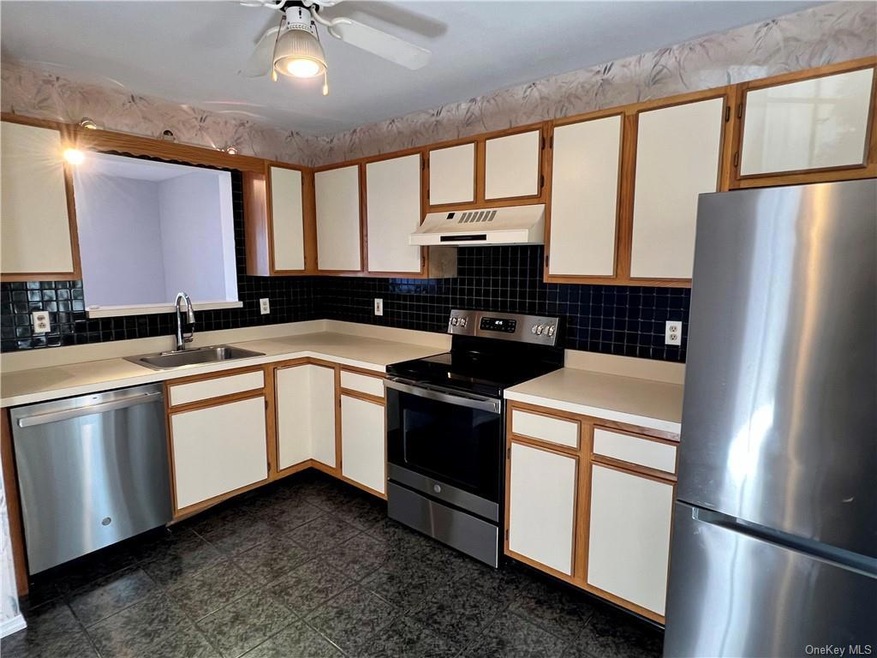 67 Kensington Way unit 77, Middletown, NY 10940 - photo 1