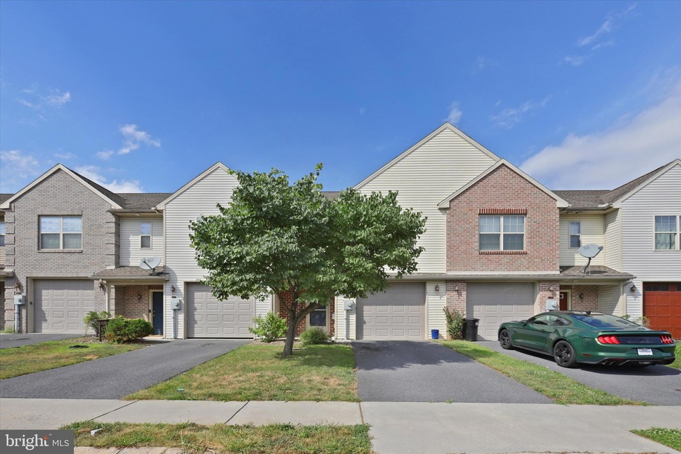 224 Merriweather Dr unit 110, Chambersburg, PA 17201 - photo 1