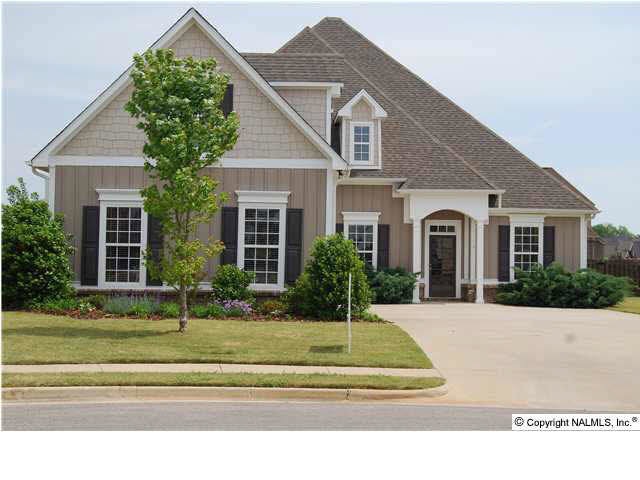 Innsbruck model with 3 car garage, Better than new, Exterior just painted, Landscaping done, fence in, blinds throughout!
