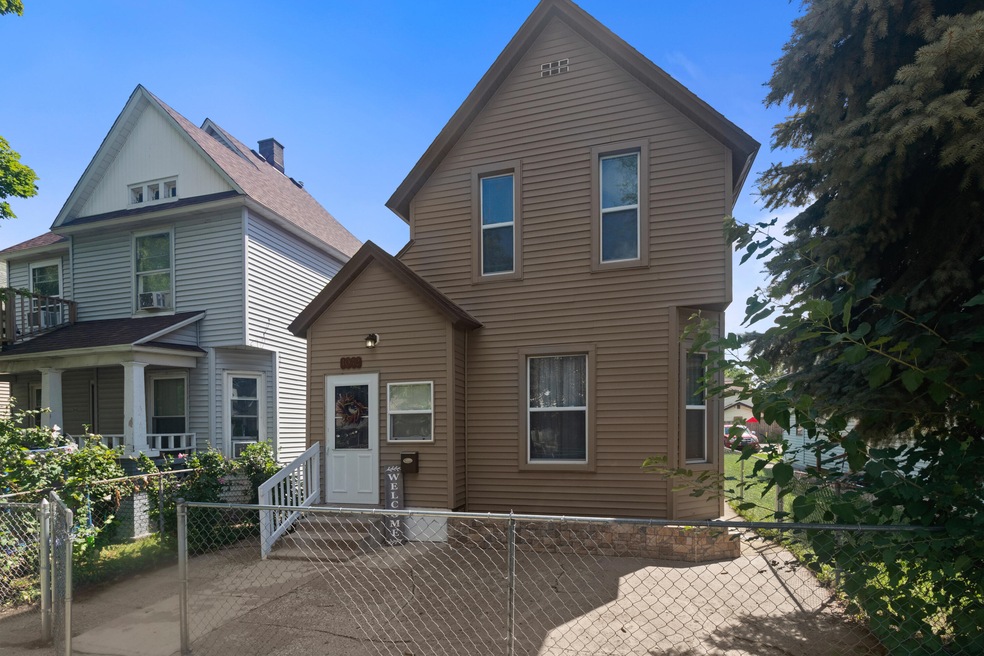 1042 Caufield-24