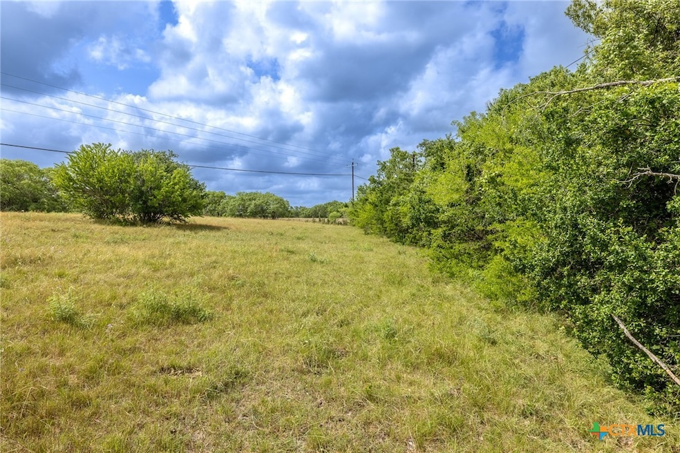 Under Contract $305,200