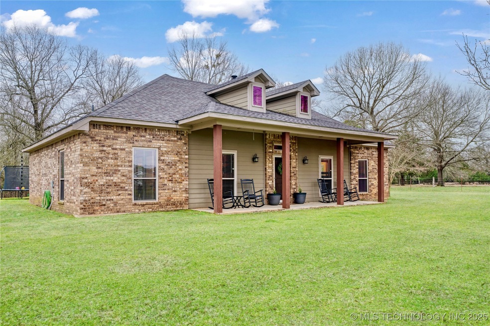 Sold $305,000