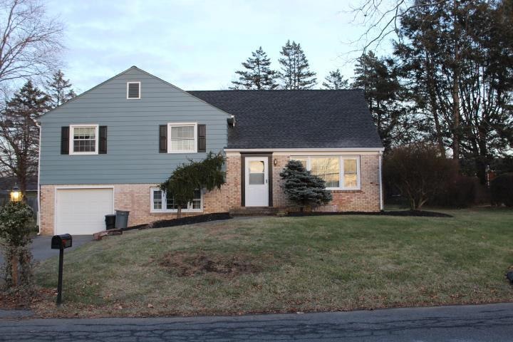 110 Kendon Dr, Easton, PA 18045 - photo 1