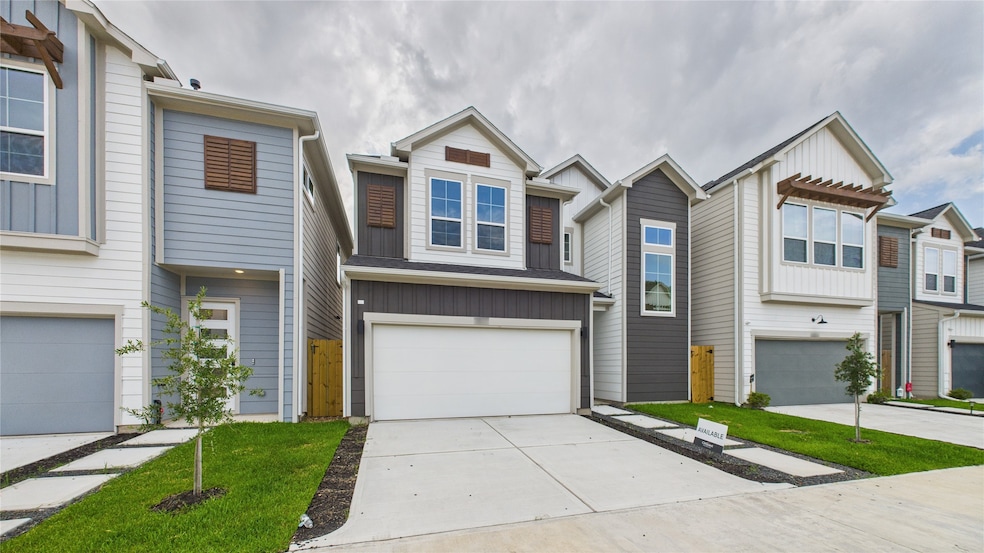 Welcome to Mansfield Square! - 5815 Highland Sky L