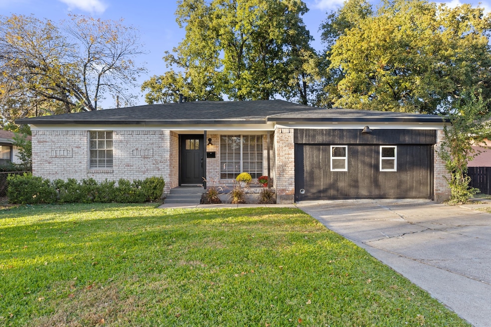 210 Old Mill Ln, Dallas, TX 75217 - photo 1