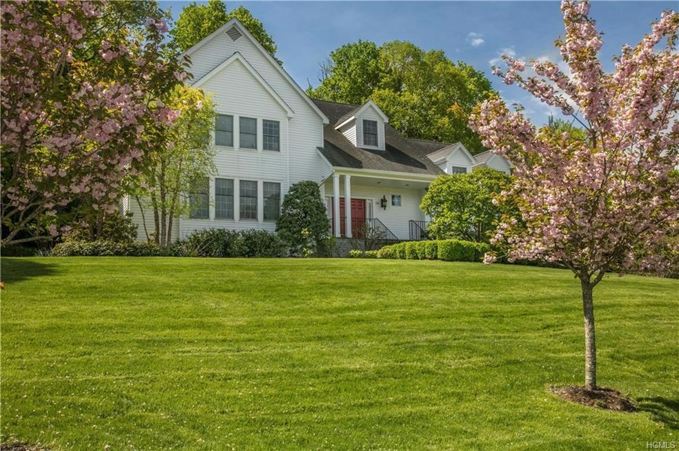 94 Random Farms Dr, Chappaqua, NY 10514 - photo 1