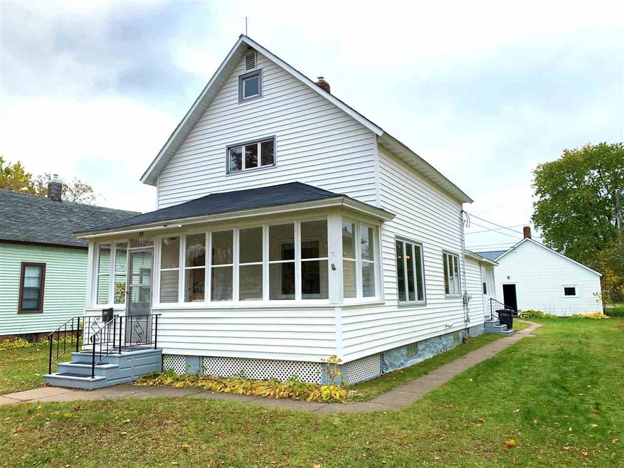 12 E Spirit Ave, Tomahawk, WI 54487 - photo 1