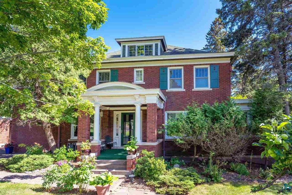 3612 E 3rd St, Duluth, MN 55804 - photo 1