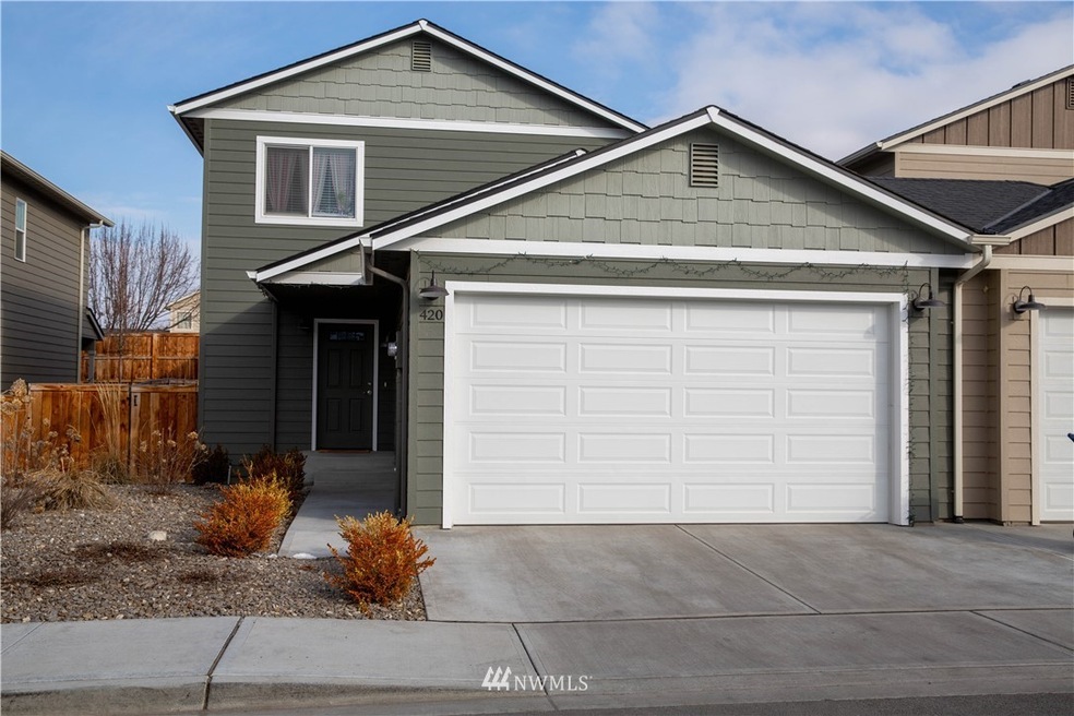 420 S Kansas Loop, East Wenatchee, WA 98802 - photo 1