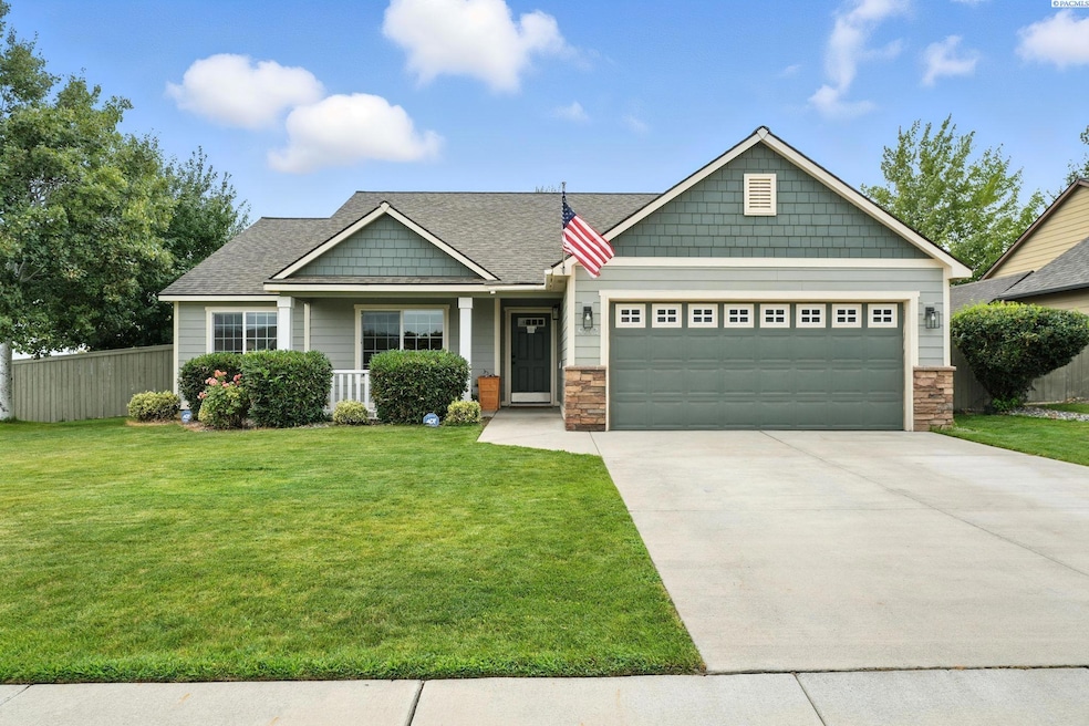 For Sale $429,999 • Co-Listing Agent