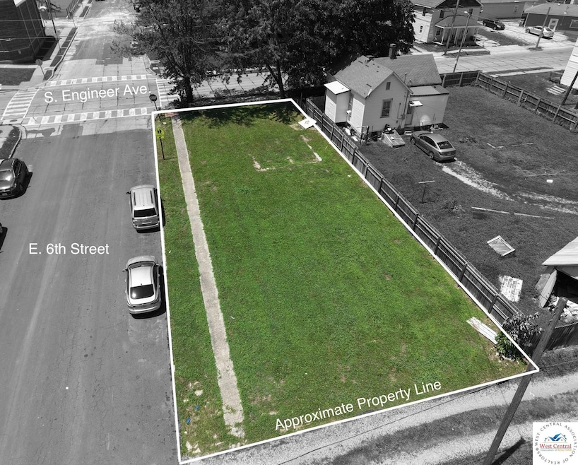 521 S Engineer Ave, Sedalia, MO 65301 - photo 1