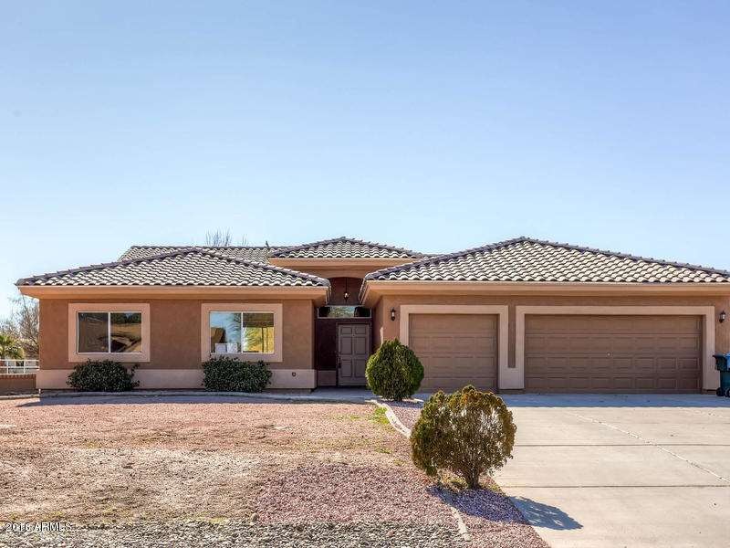 Virtual tour-MLS_Size-001-1-Exterior Fro