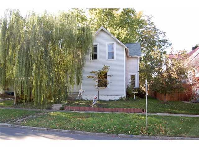 325 S Plum St, Marysville, OH 43040 - photo 1