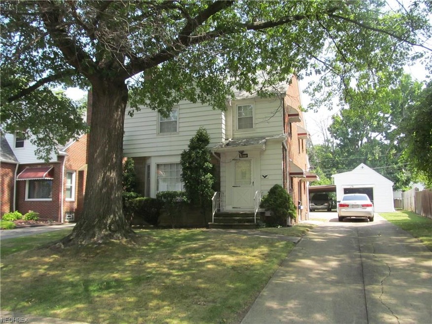 Welcome home to 1811 Idelhurst located in the Love