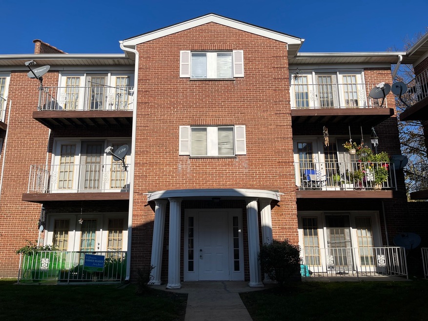 4110 Williamsburg Ct, Glenview, IL 60025 - photo 1