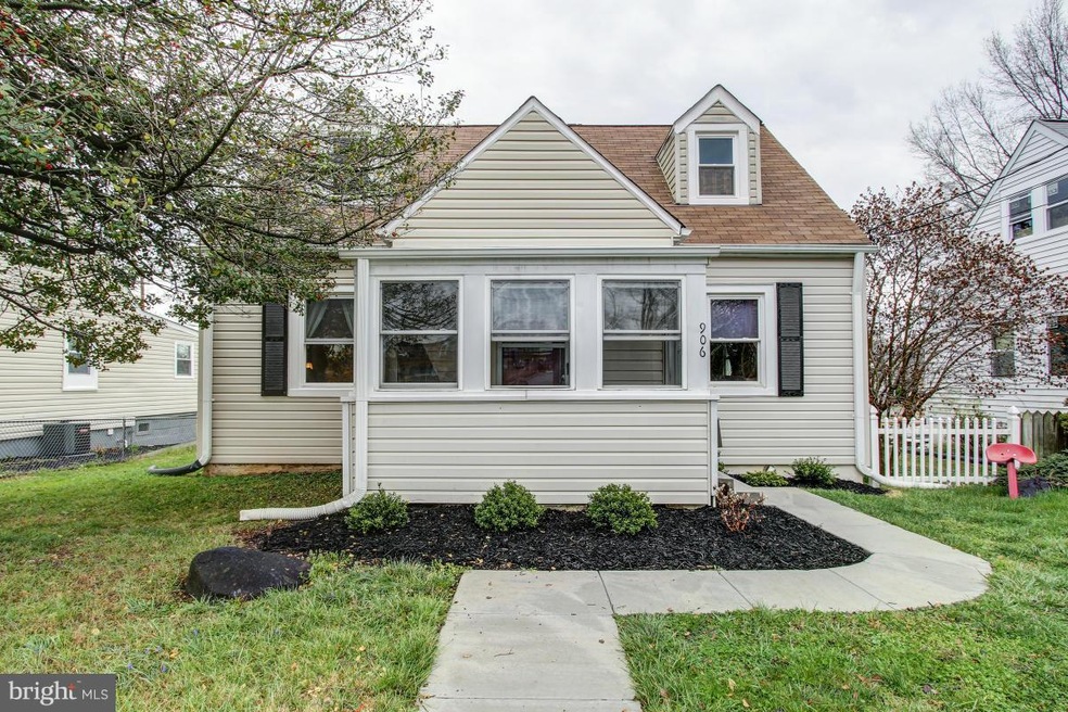 906 Nichols Dr, Laurel, MD 20707 - photo 1