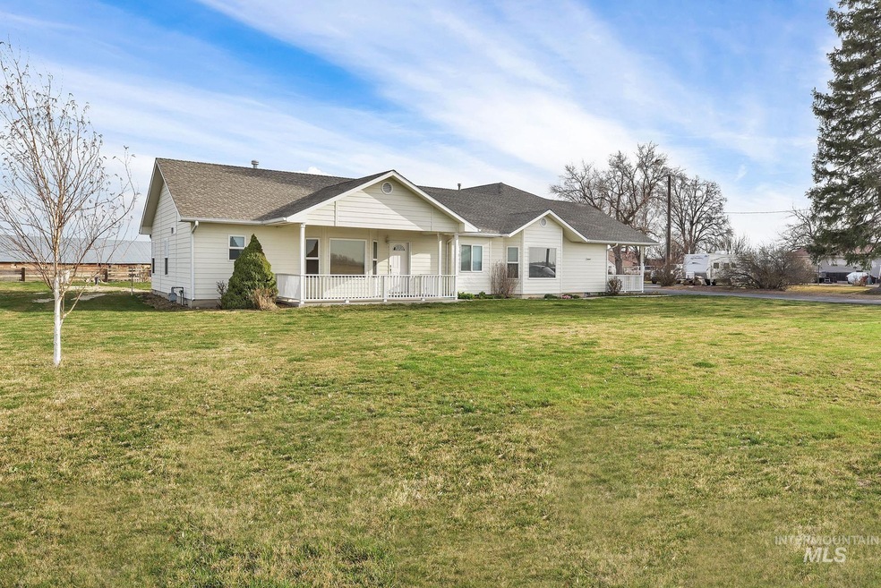 9554 Linden Rd, Nampa, ID 83687 - photo 1