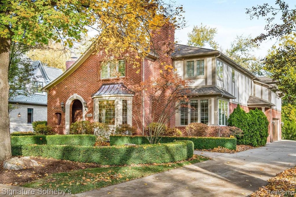 1-web-or-mls-955-Larchlea-Dr-1.jpg