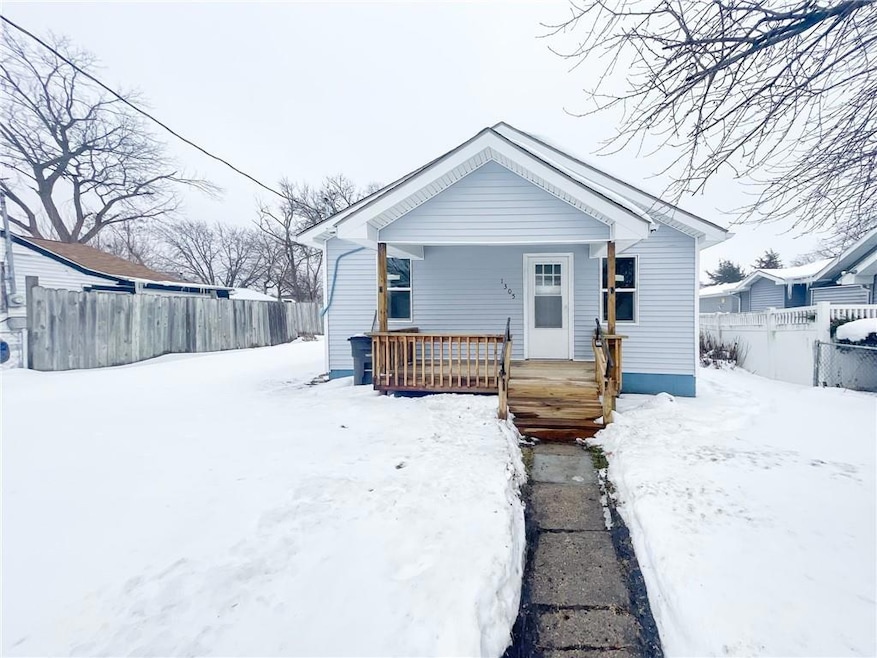 1305 E 26th St, Des Moines, IA 50317 - photo 1