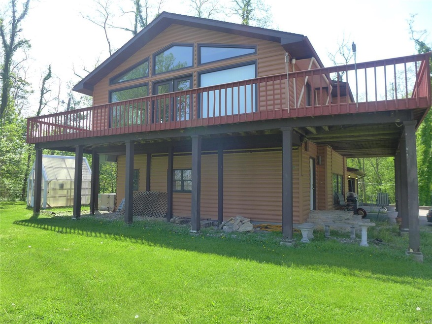 612 Cypress St, Hannibal, MO 63401 - photo 1