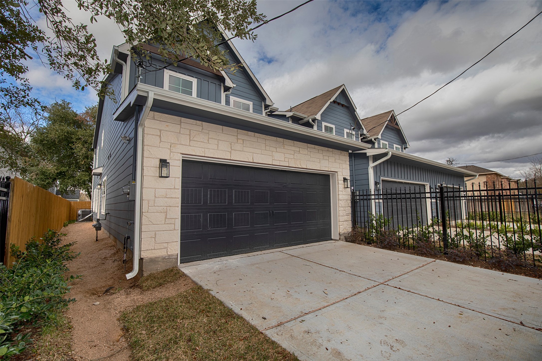 7134 Eastwood St unit C, Houston, TX 77021 - photo 1