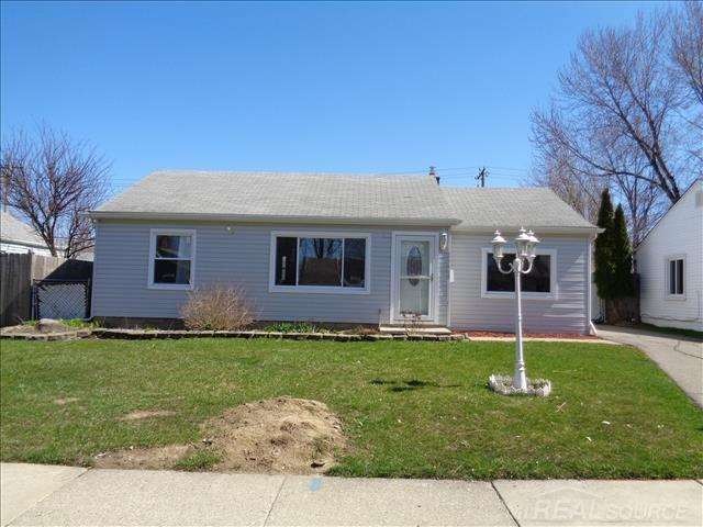 26660 Clancy St, Roseville, MI 48066 - photo 1