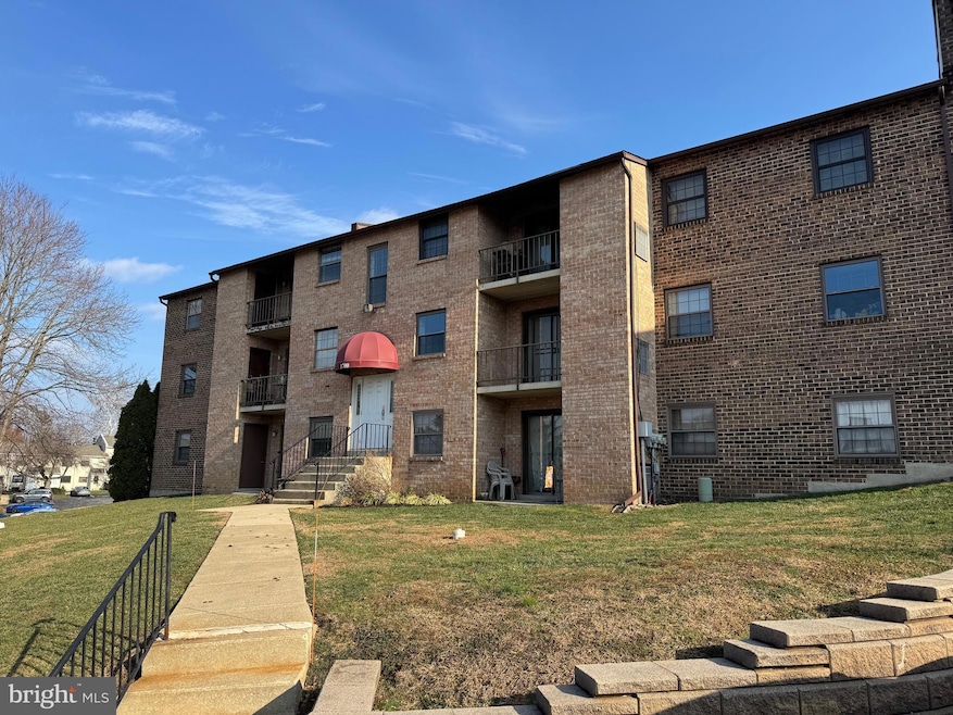1717 Valley Dr unit 1717, West Chester, PA 19382 - photo 1