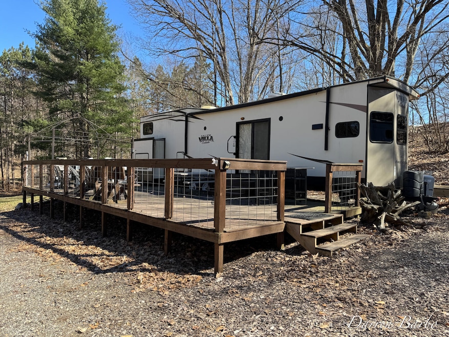 Whiskey Creek- Lot with Camper