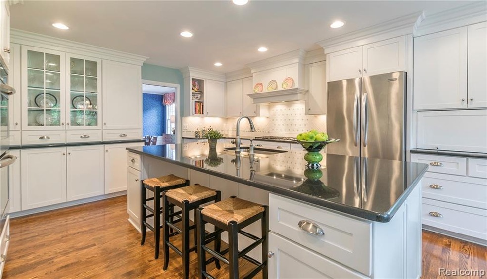 Gorgeous Chef's Kitchen