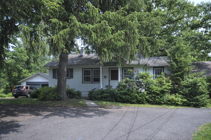 265 Goffle Rd, Ridgewood, NJ 07450 - photo 1