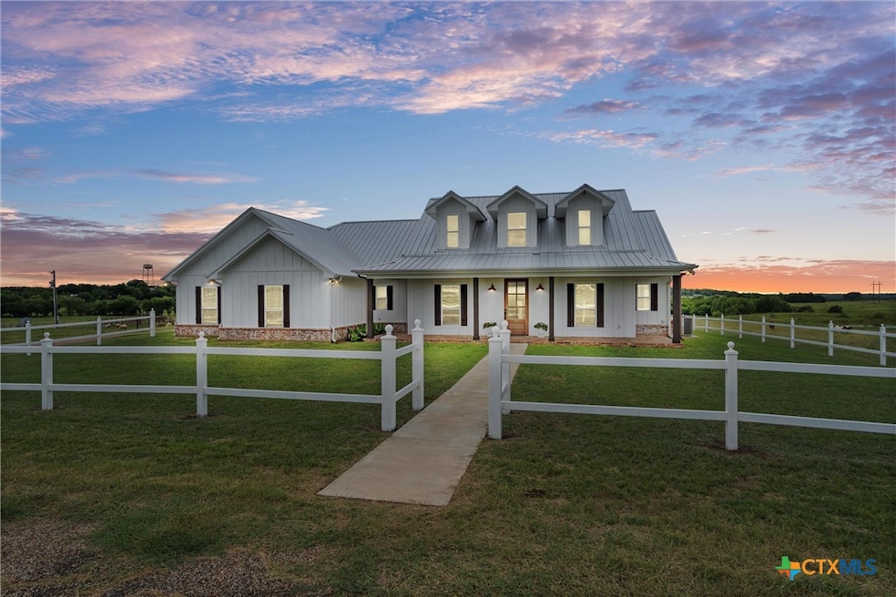 375 J B Vandiver Loop, Moody, TX 76557 - photo 1