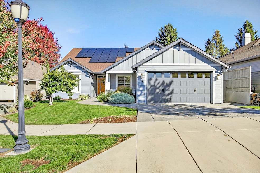 For Sale $699,900 • Co-Listing Agent